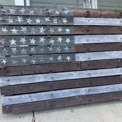 American Flag Pallet 