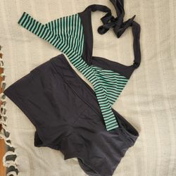2 PC Womens swimsuit. Sz L fits like tight medium. 