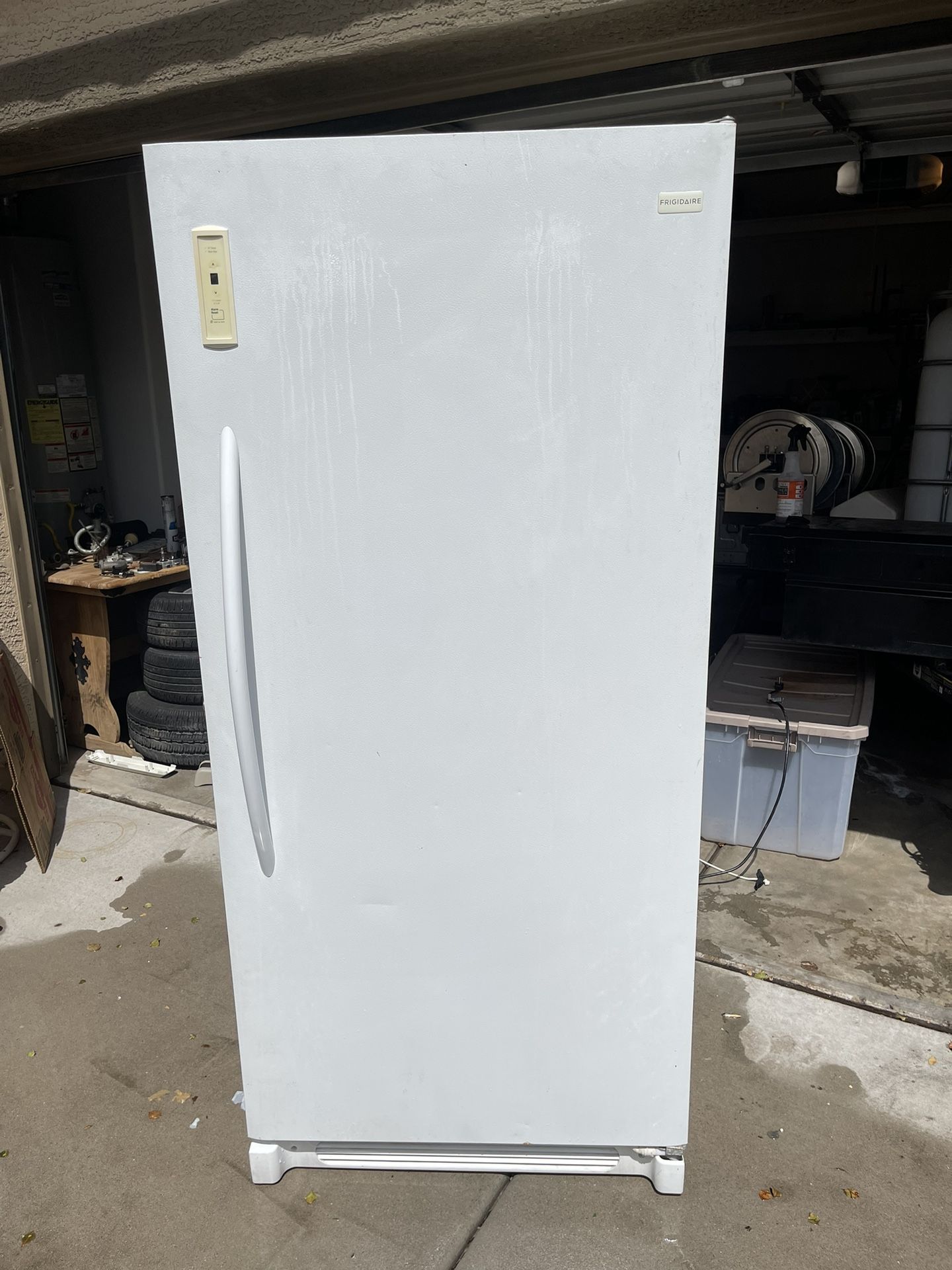 frigidaire ffu21f5hw