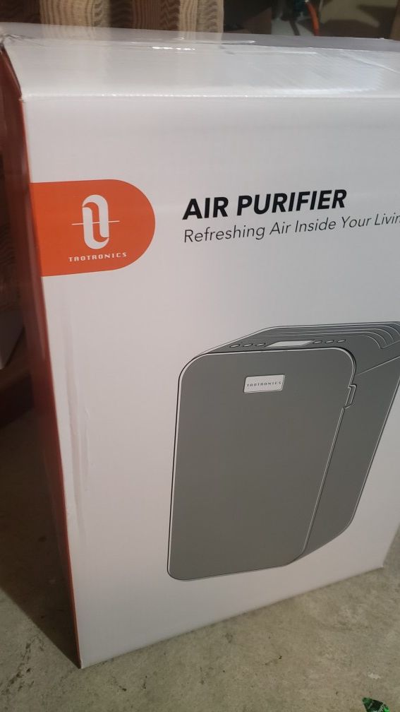 Air Purifier for Home Smoke Pollen Pet Dander, Air Cleaner with H13 True HEPA Filter 3 Fan Speeds Low Working Noise Air Quality Indicator
