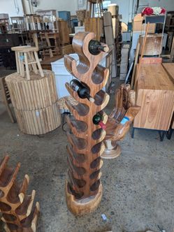 Handcrafted mahogany wood wine bottle holder