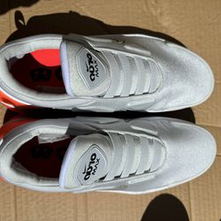  Nike Tennis Shoe