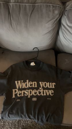 Pacsun graphic tee, medium