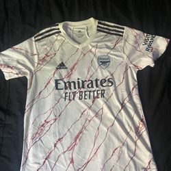 Arsenal Jersey Typo