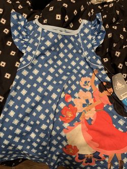 Elena of Avalon nightgown size 2