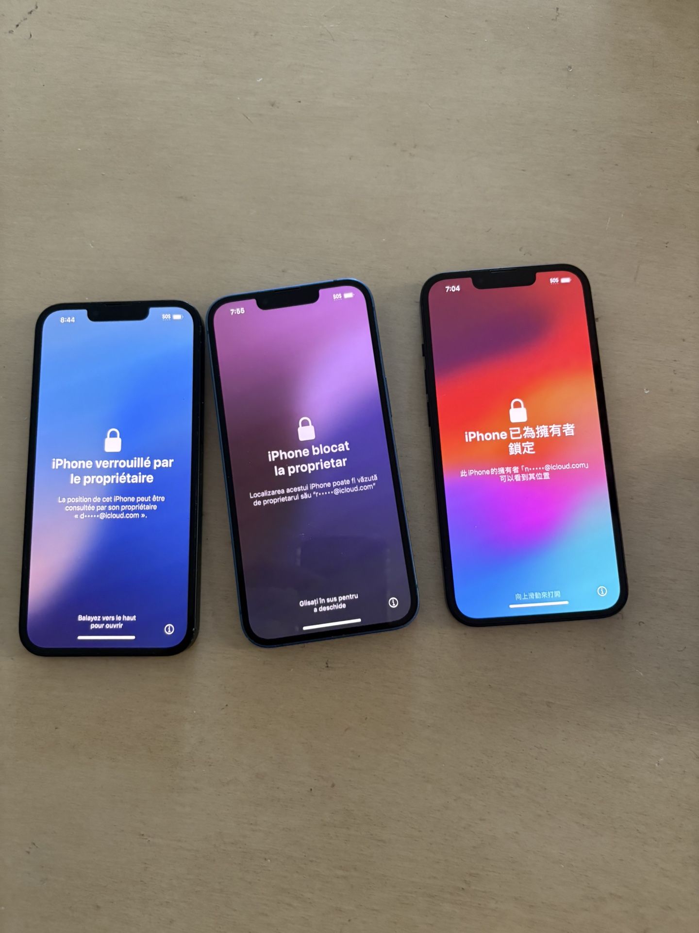 3 iPhone 13 128 GB Locked 