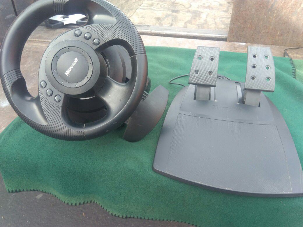 Microsoft wheel and pedals