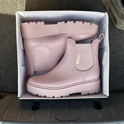 Women’s Pink Dolce Vita boots 