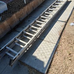 24ft Aluminun Extension Ladder 