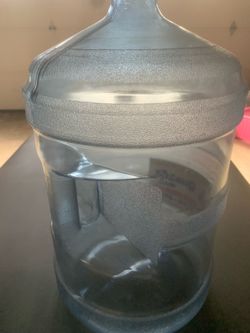 5‑gallon purified‑water container