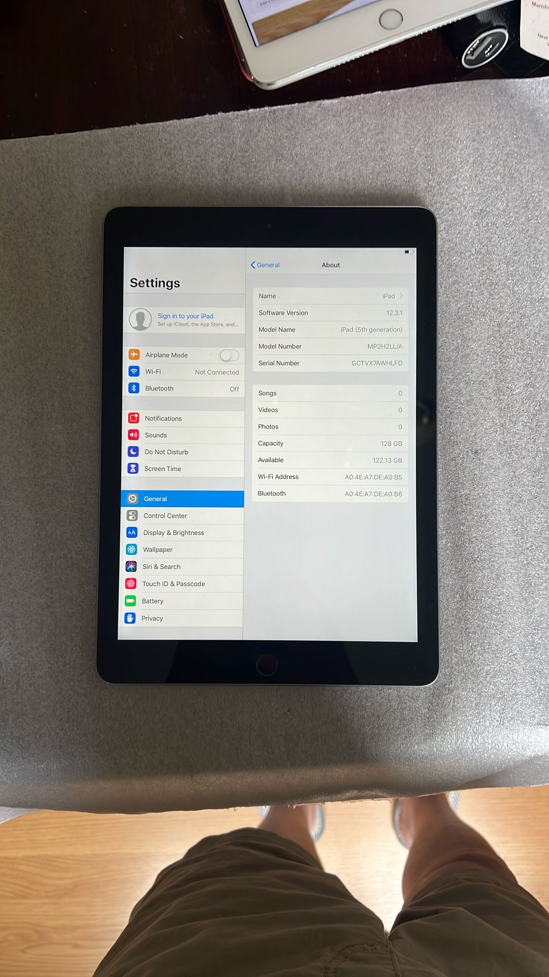 iPad 5th Generation 128GB Wi-Fi