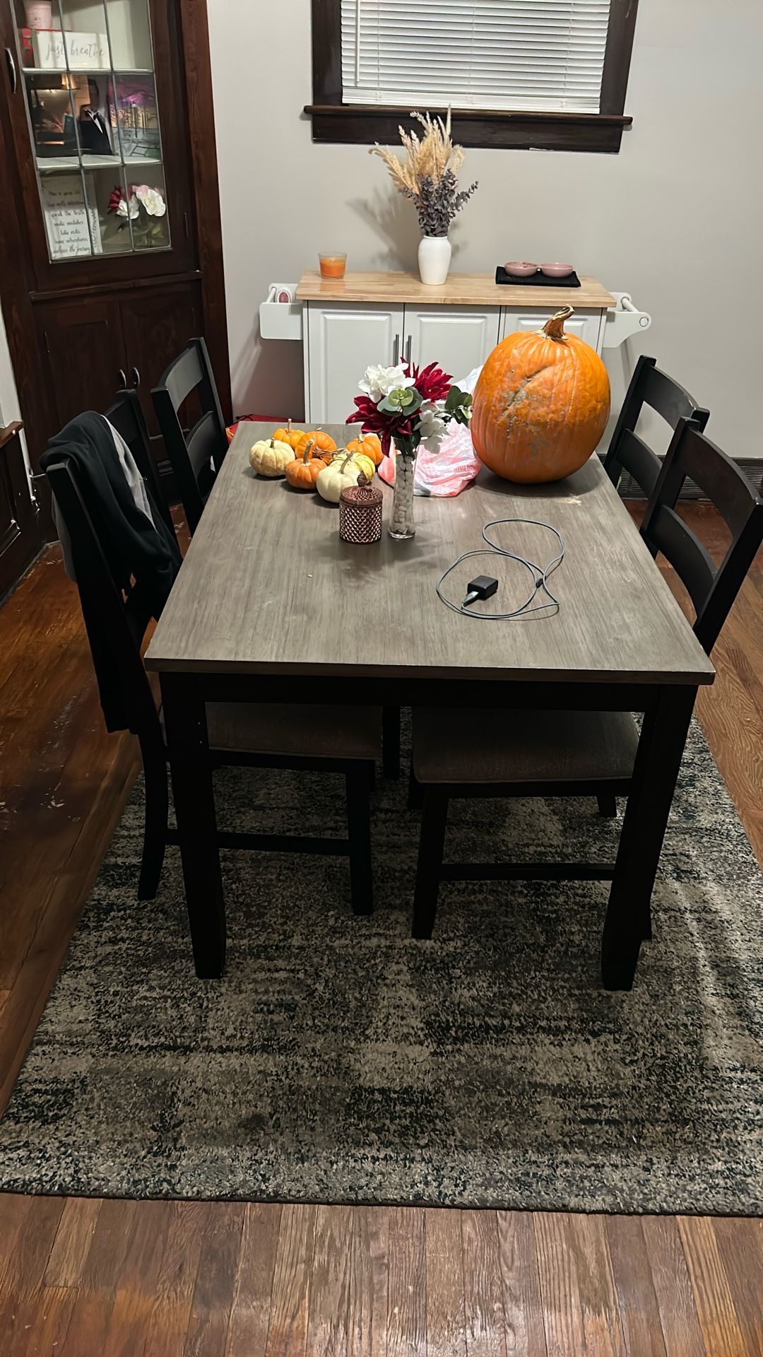 Dining Room Table W/ 4 Chairs