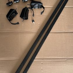 Thule square 50in Cross Bars And Locks