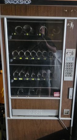 Snackshop Vending Machine