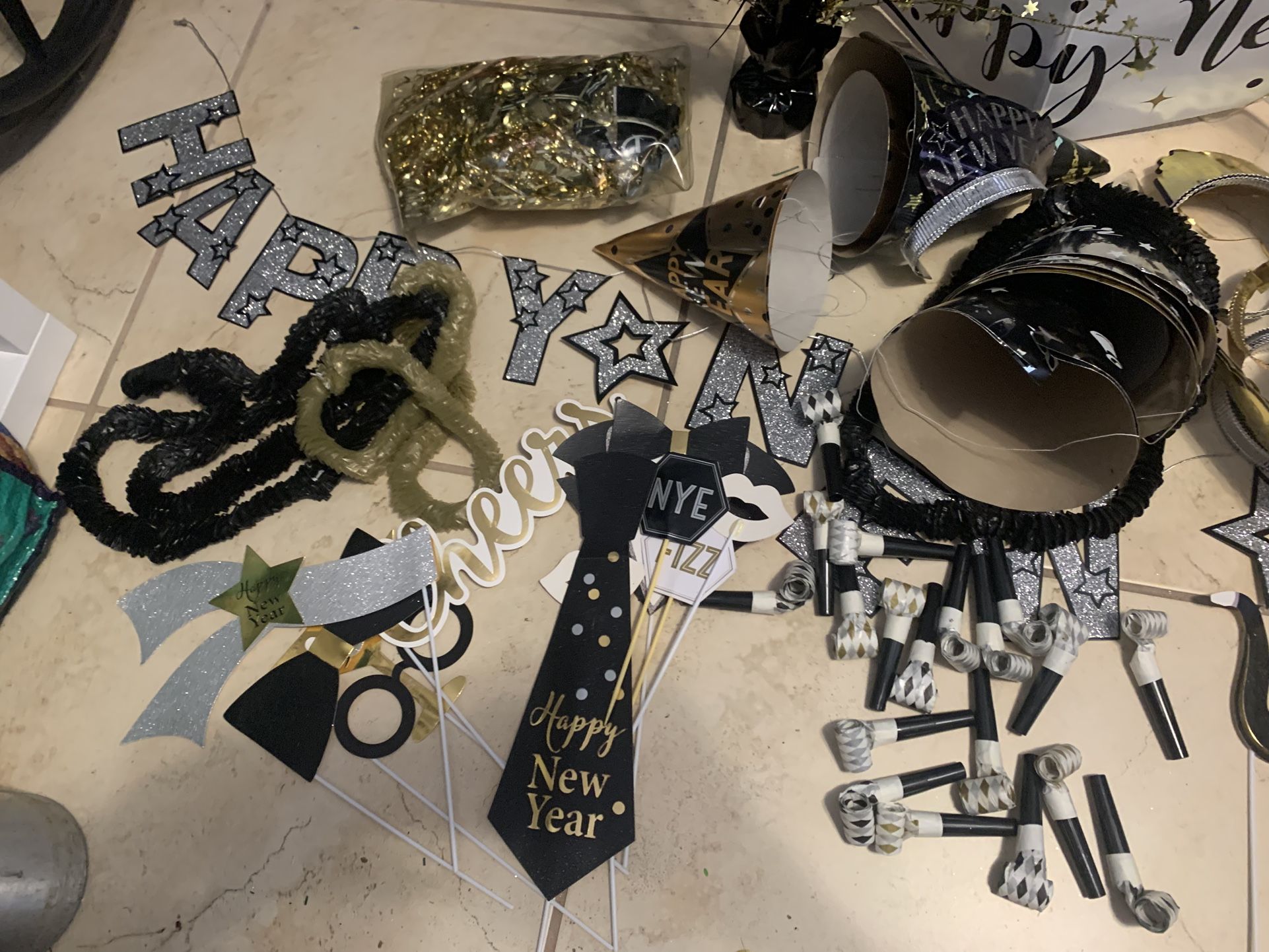Decorations For Your Happy New Year Party