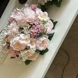 Artificial centerpiece flowers