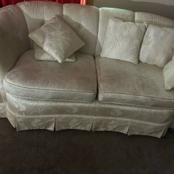 2 White Couches