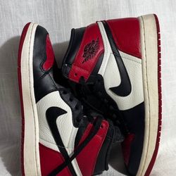 Air Jordan bred toe