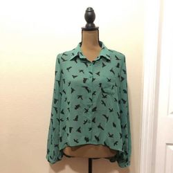 Women’s Green Blouse Size Large