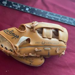 9 1/2 Inch Rawlings Glove For Kids 