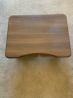 Desk riser. Stand up