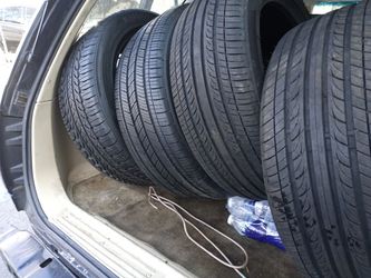 Tires Llantas 215-50-17 Like New