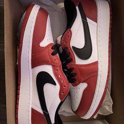Jordan 1 Chicago Low Size 5.5Y / 7W