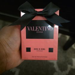 Valentino Born In Roma Intense 3.4 Fl Oz