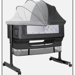 New In Box! Yadaqe Baby Bassinet / Bedside Sleeper / Crib $80 (#919)