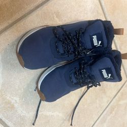 Boys Puma Winter Shoes Sz 4.5C Blue