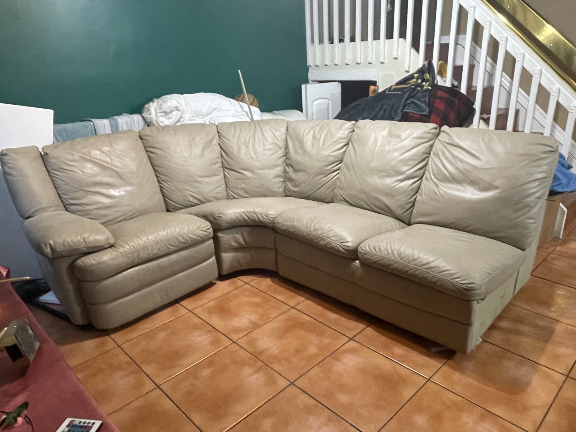 L-Shaped Leather Sectional w/ Pull-Out Sleeper + Recliner