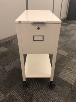 Rolling file cabinet