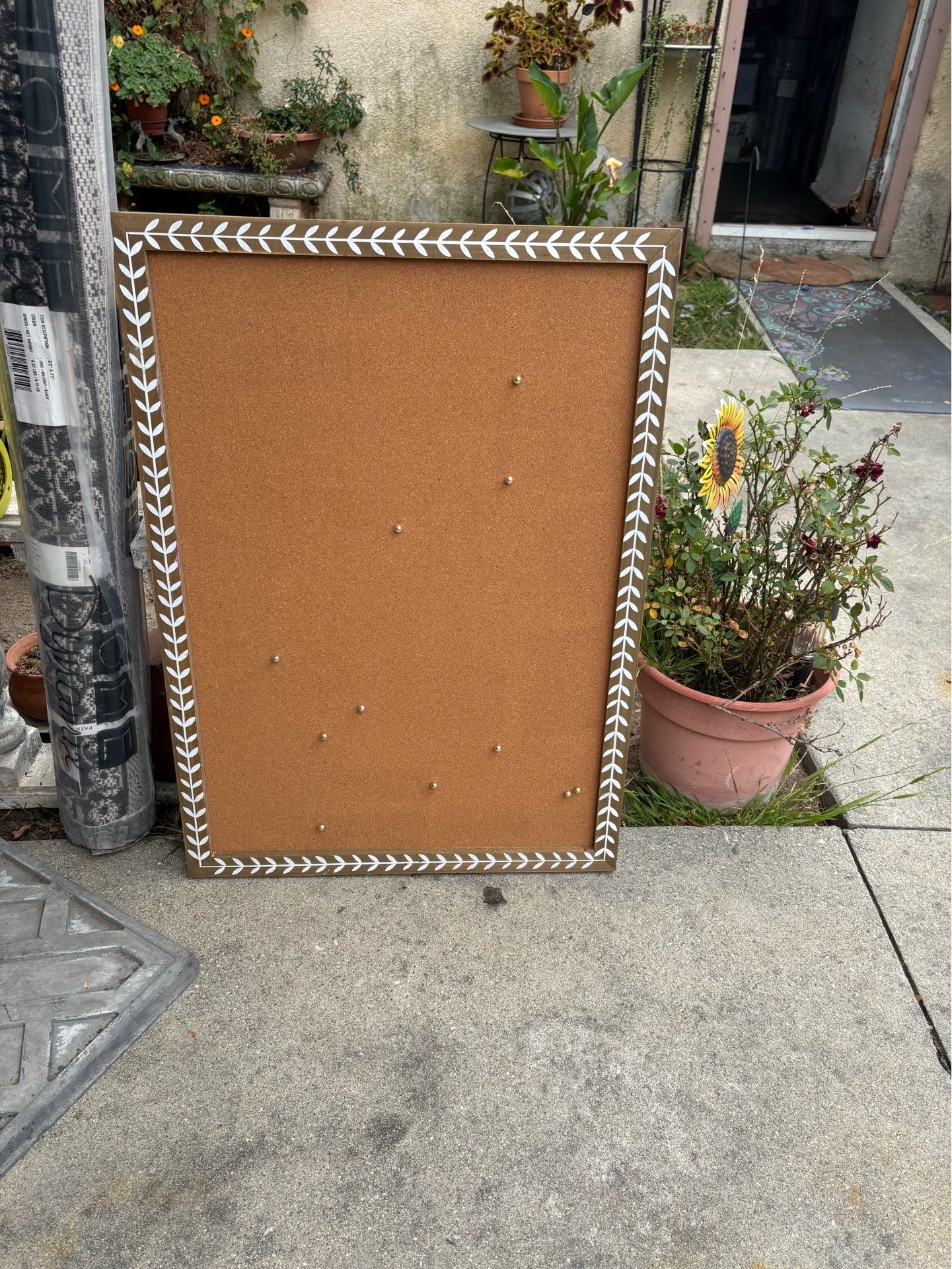 Bulletins cork board.