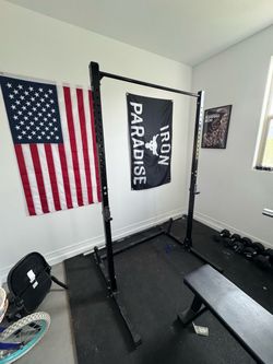 Power Rack - Squat/Bench/Pull Up. J Hooks included