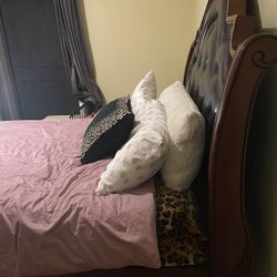 Queen Bedframe, Backboard