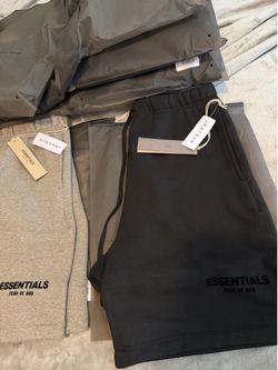 Shorts Essential