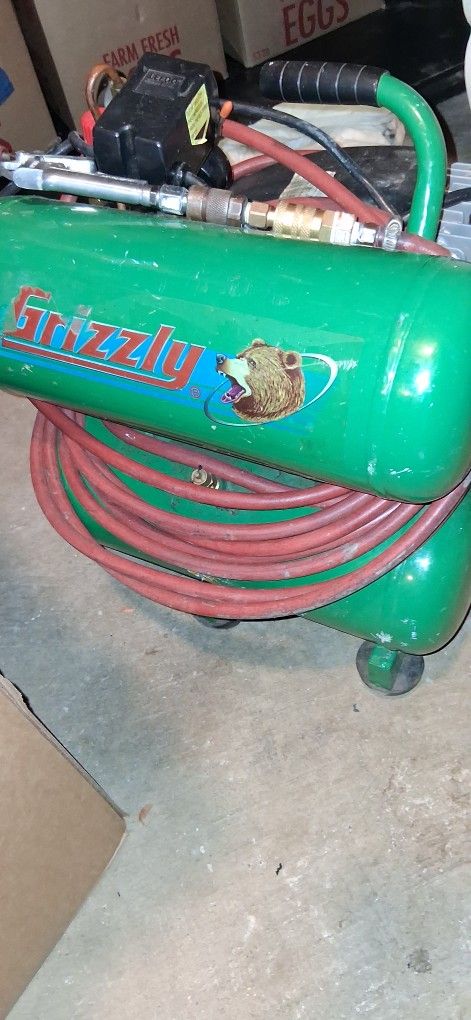 GRIZZLY COMPRESSOR 