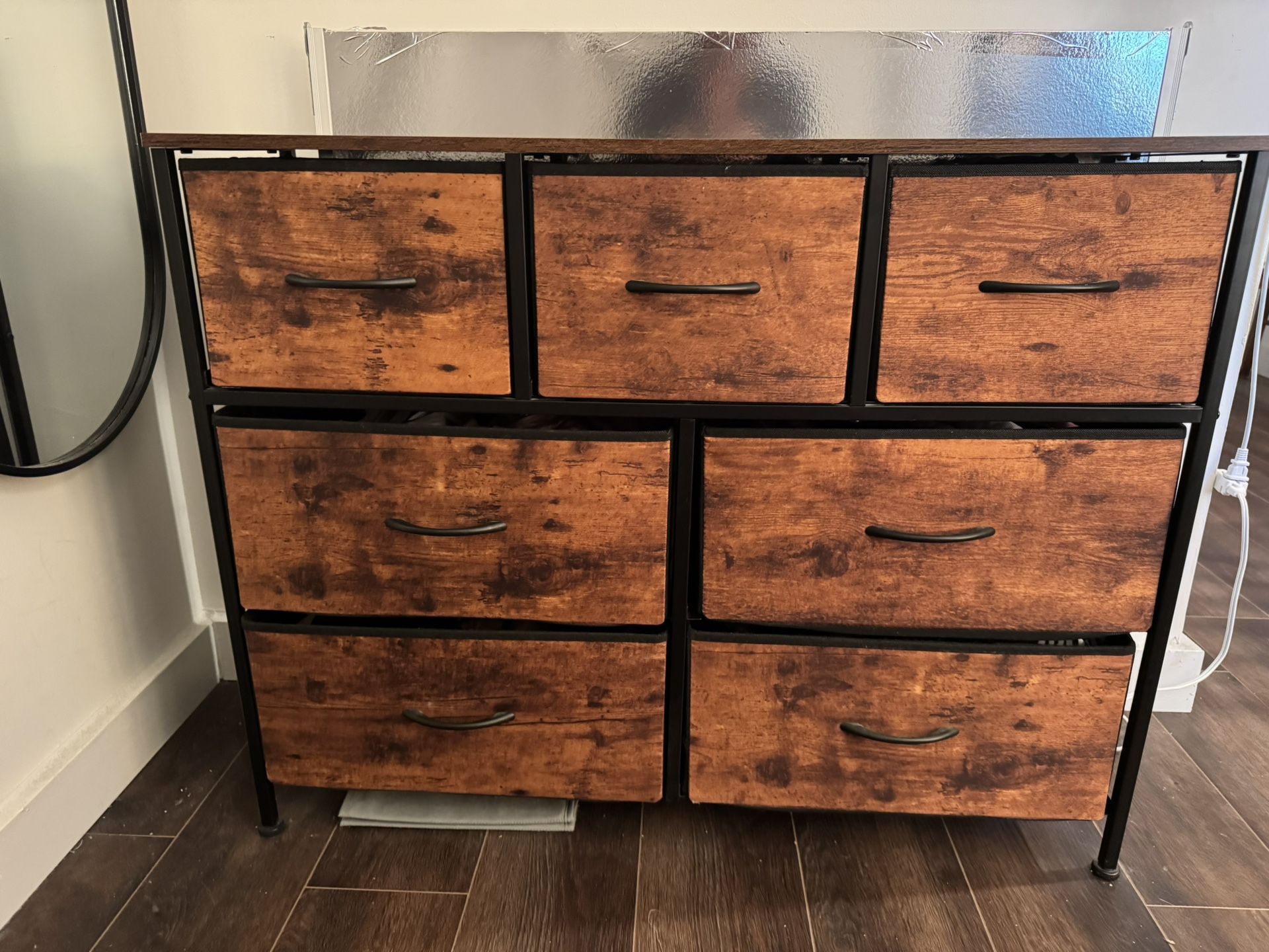 7 Drawer Dresser, Brown