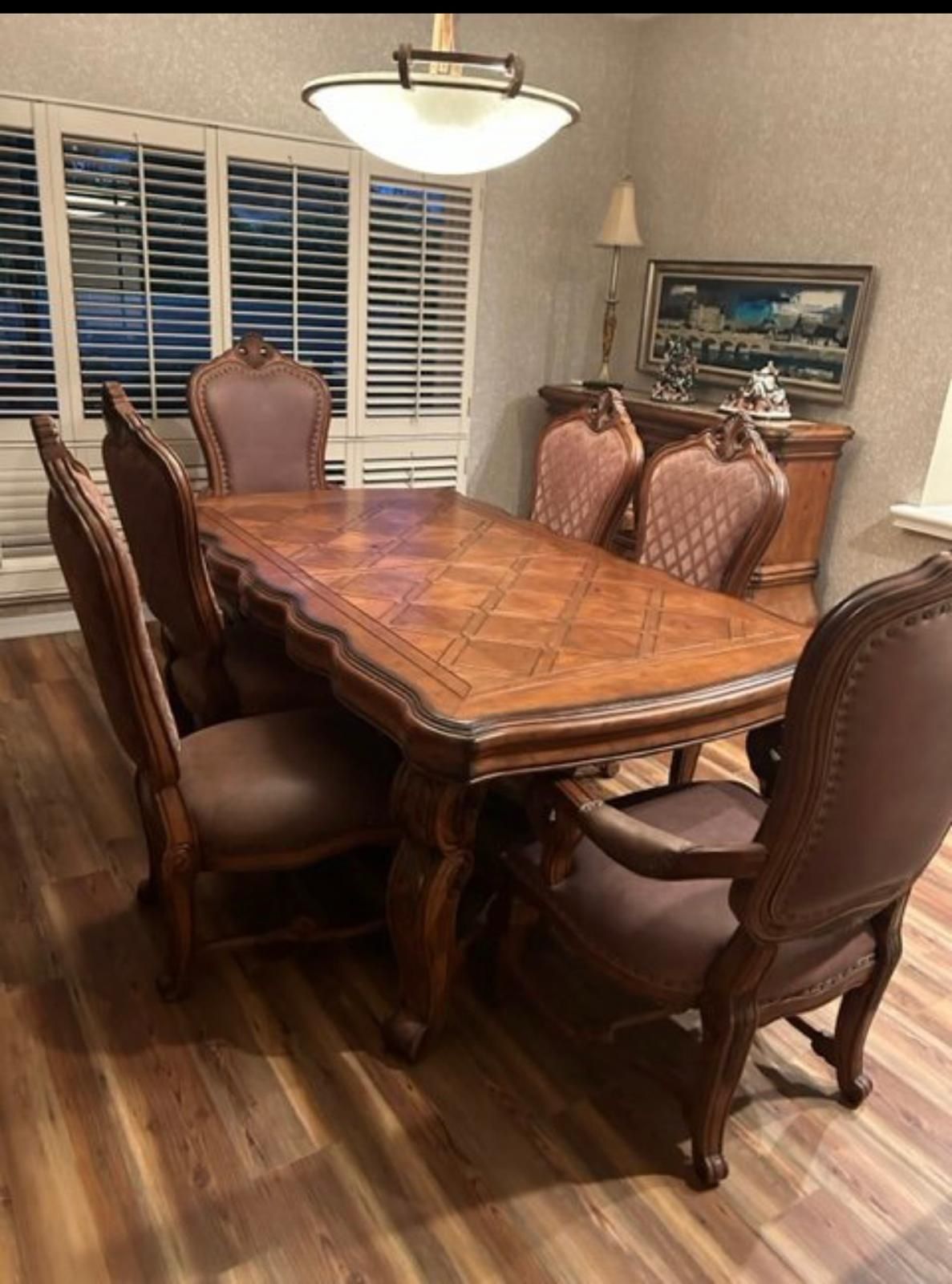 Tuscano Dining Table And 8 Chairs