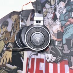 RAZER Nari Ultimates Headset
