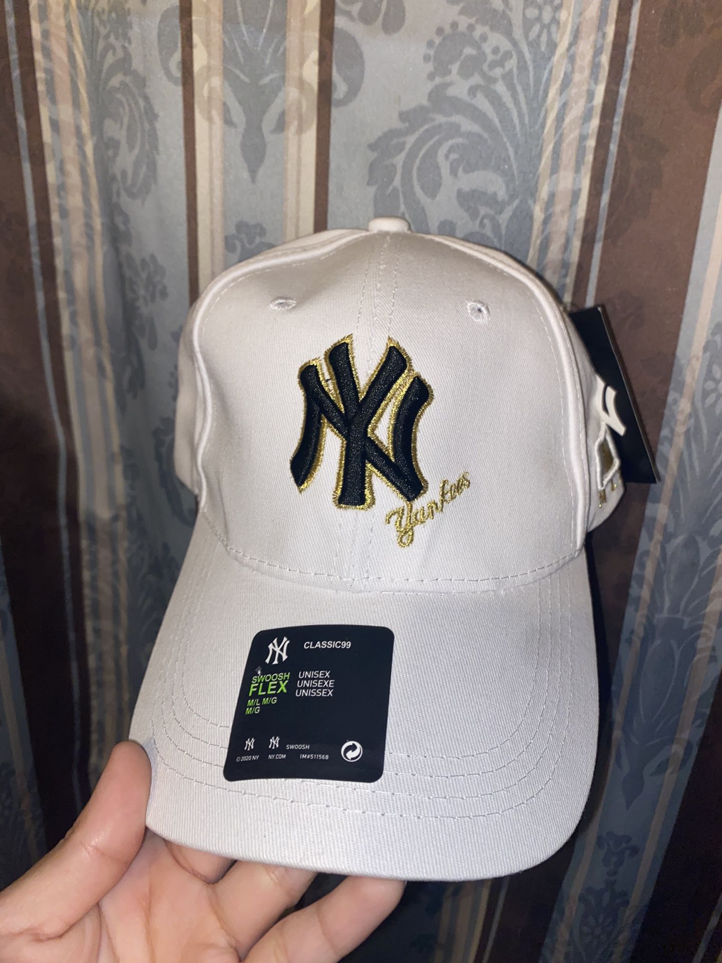 White New York Yankees Hat For Female 