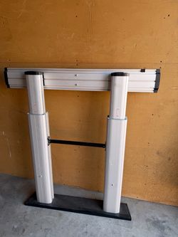Aluminum Height Measurement TV Stand