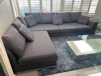 Modani Modern L-Shaped Sectional Sofa – Great Condition