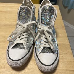Size 9 Women’s Glitter Converse