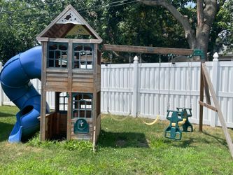FREE FREE Swing set and trampoline