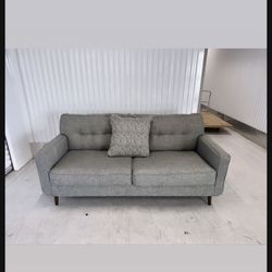 Comfy Gray Sofa Couch 🔥🔥🔥