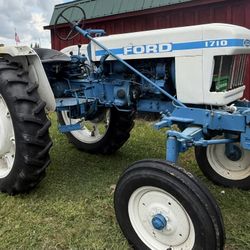 Ford 1710 Tractor