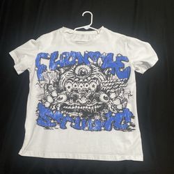 graphic tee size :small