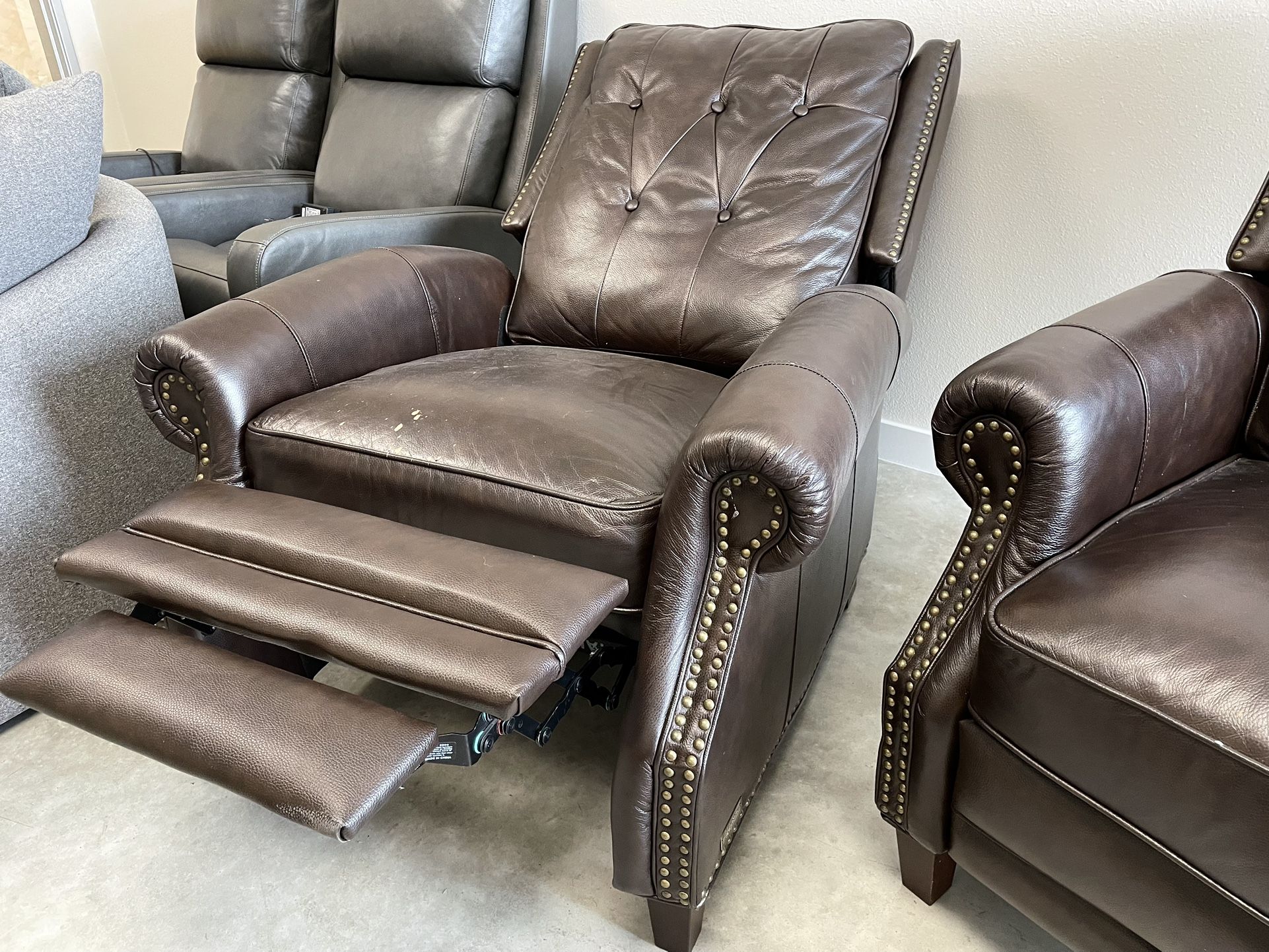 2pc Ridgewood Top Grain Leather Pushback Recliner for Sale in Austin