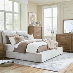 Stunning  Cream Modern Bedroom Set 